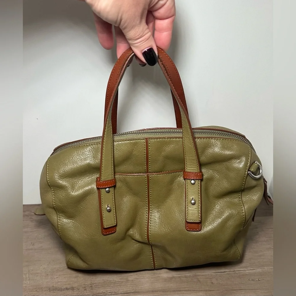 Vera‎ Bradley Gallatin Tanned Cowhide Leather Satchel Purse Cactus Green EUC.